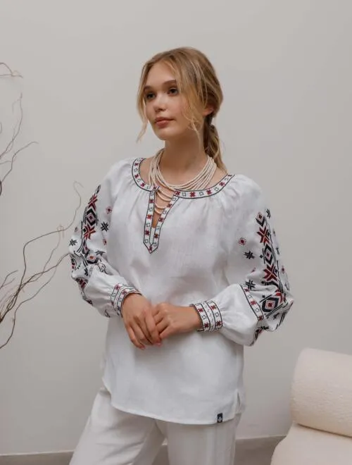 Вишиванка жіноча Верховина Вишитий одяг для усієї родини 11922