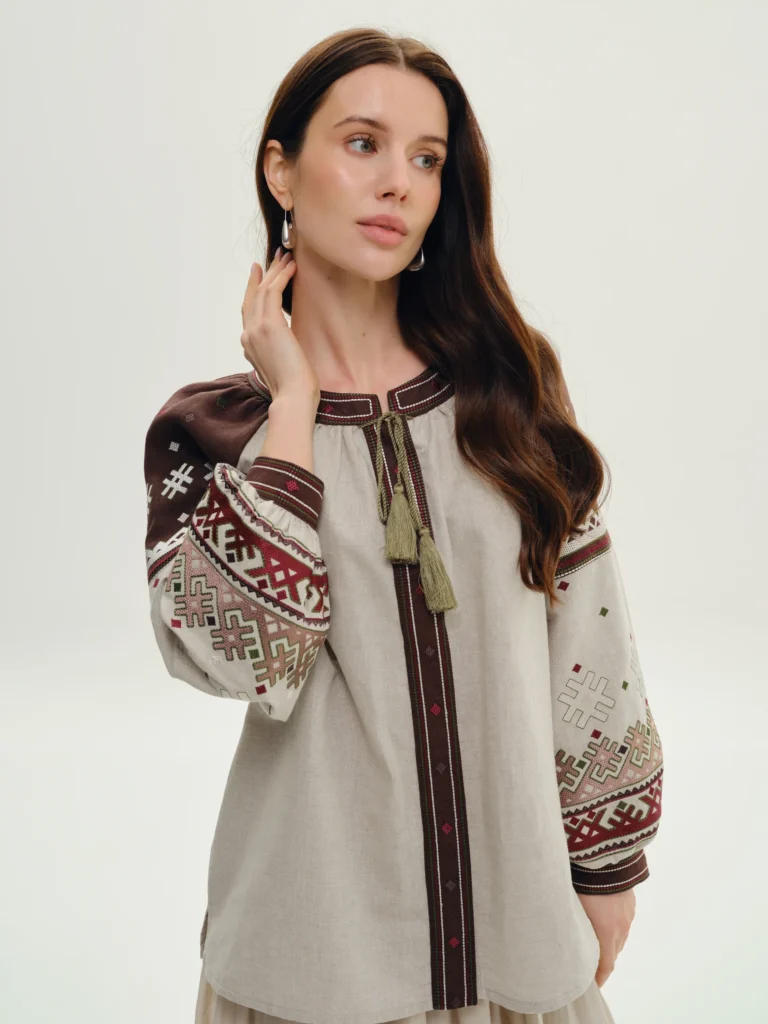 Вишиванка жіноча Дзвінка Вишитий одяг для усієї родини 37668