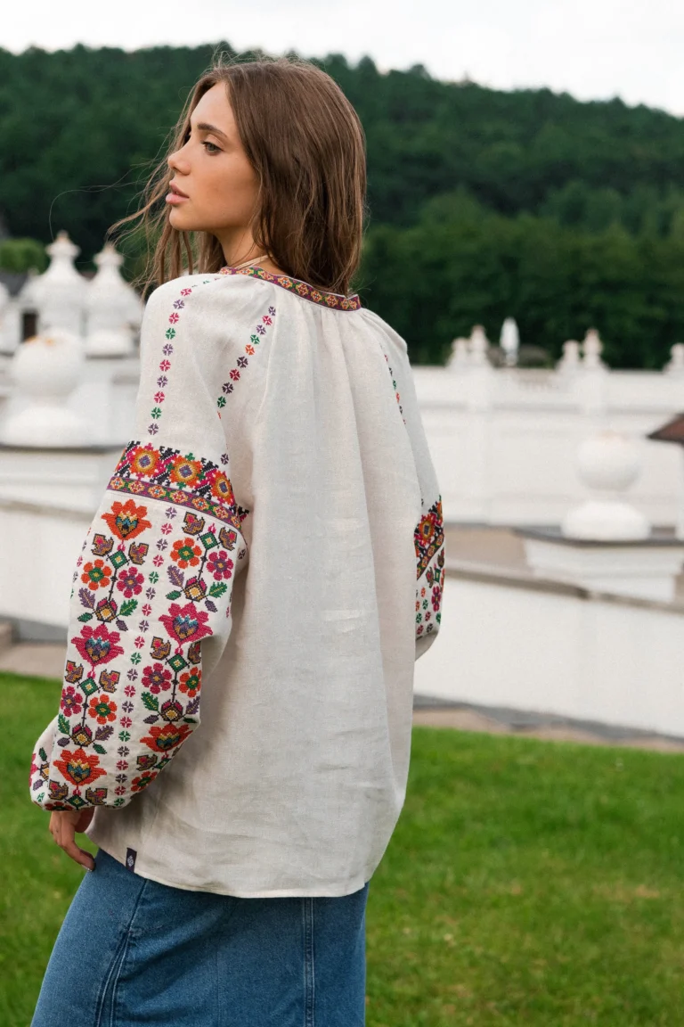 Women’s Embroidered shirt from the Frankivsk Region Ukrainian brand of embroidered clothing 40897