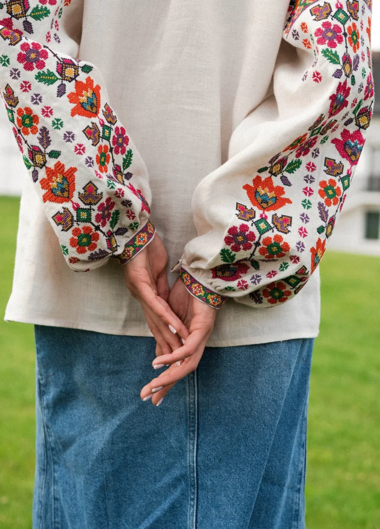 Women’s Embroidered shirt from the Frankivsk Region Ukrainian brand of embroidered clothing 40894