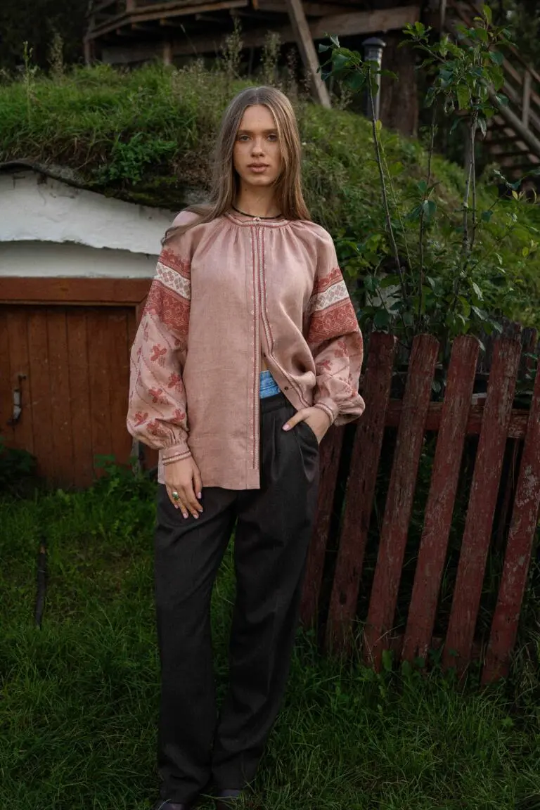 Вишиванка жіноча Черкащина бежева Вишитий одяг для усієї родини 12040