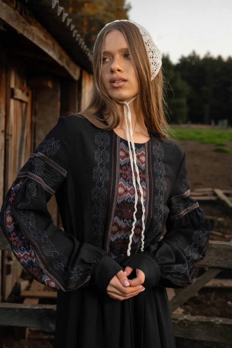 Вишита сукня Брунат Вишитий одяг для усієї родини 15430