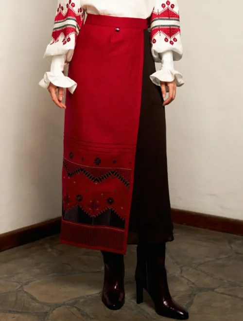 Намисто дев’ятирядне гранатового кольору Вишитий одяг для усієї родини 36029