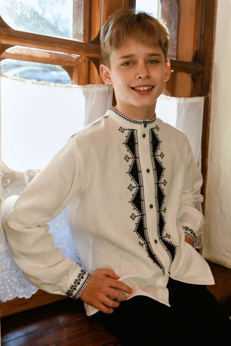Вишиванка хлопчача Диво Вишитий одяг для усієї родини 35970