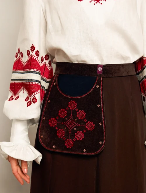 Намисто дев’ятирядне гранатового кольору Вишитий одяг для усієї родини 36027