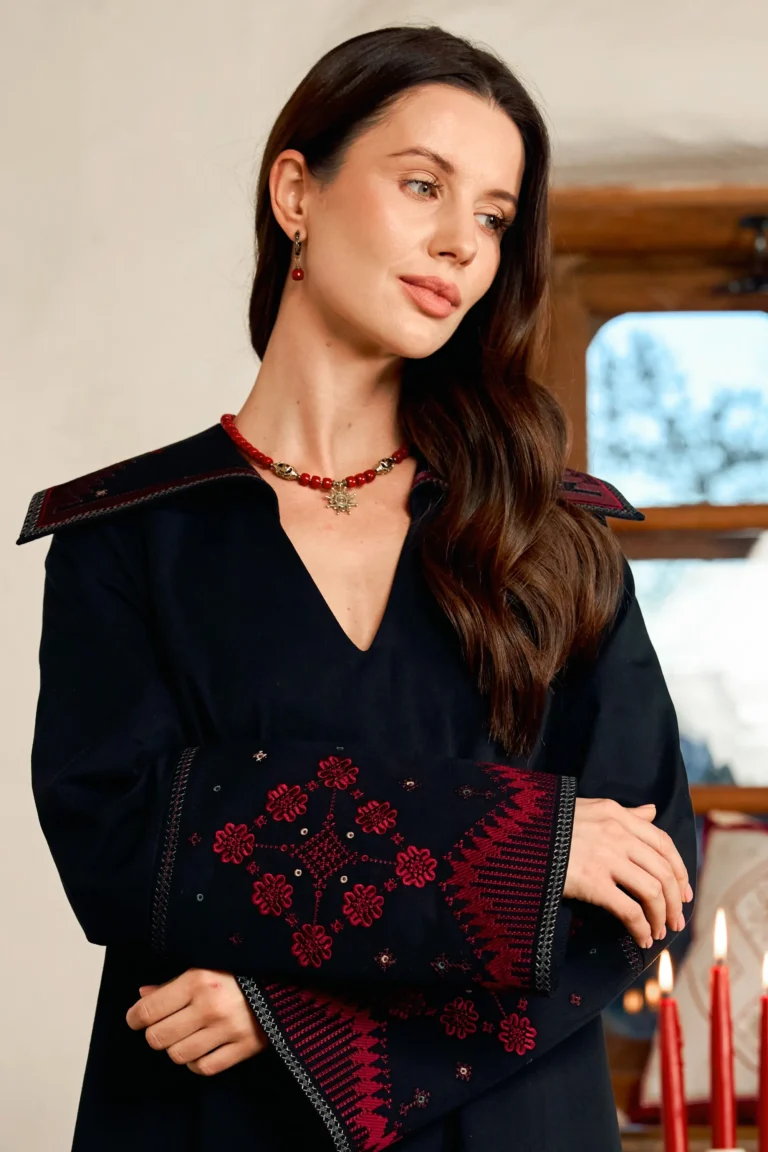 Намисто Зірка червоне Вишитий одяг для усієї родини 36039