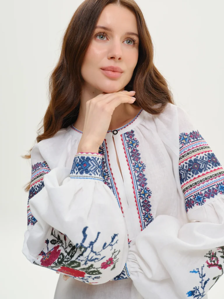 Вишиванка жіноча Кропивничина біла Вишитий одяг для усієї родини 37452