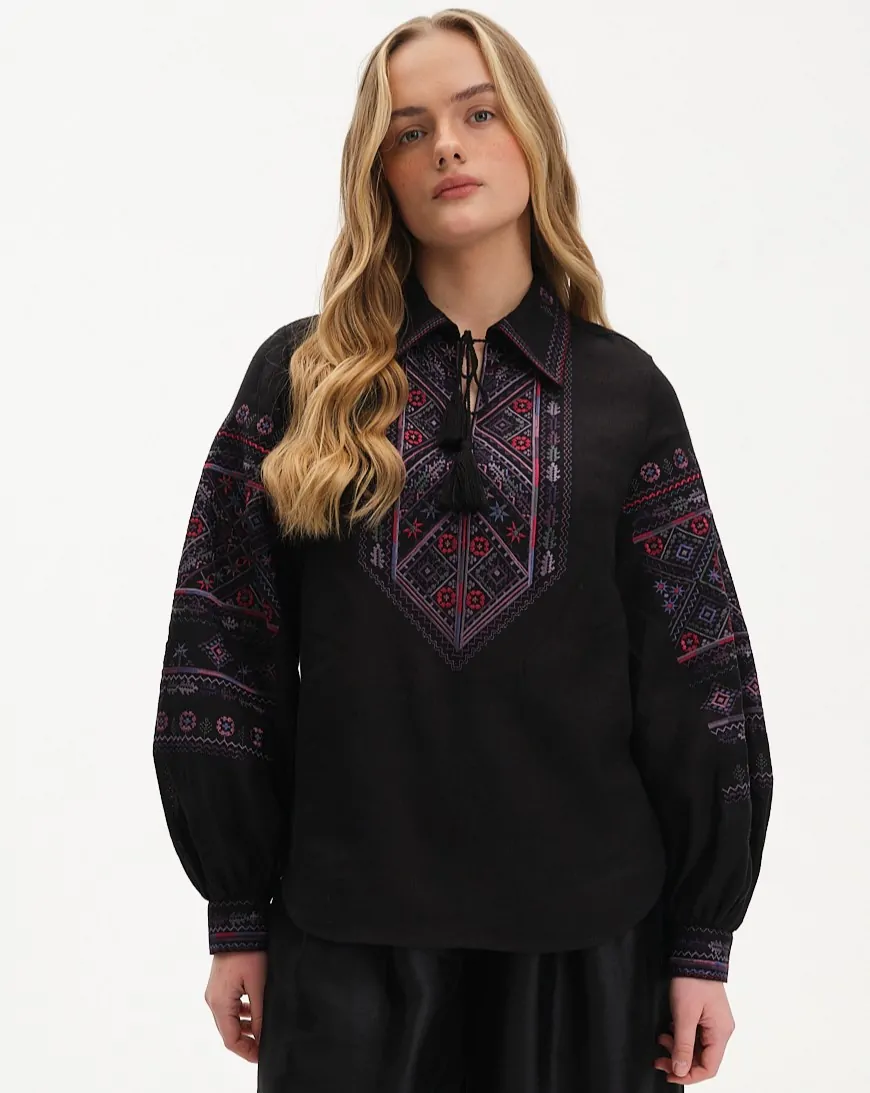 Вишиванка жіноча Флояра чорна Вишитий одяг для усієї родини 38039